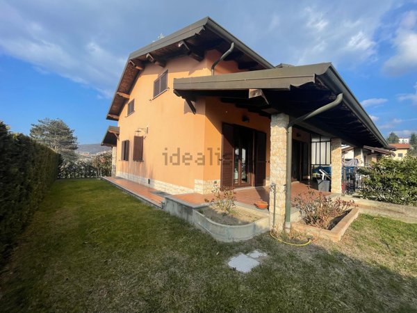 casa indipendente in vendita a Stazzano