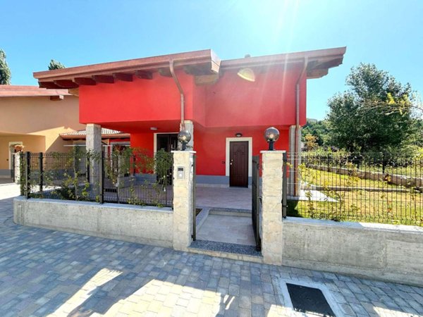 casa indipendente in vendita a Stazzano