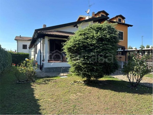 casa indipendente in vendita a Stazzano