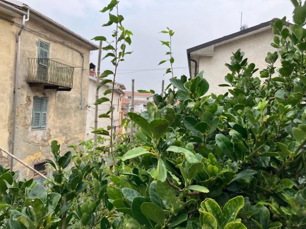 appartamento in vendita a Stazzano in zona Vargo