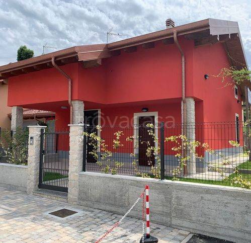 casa indipendente in vendita a Stazzano