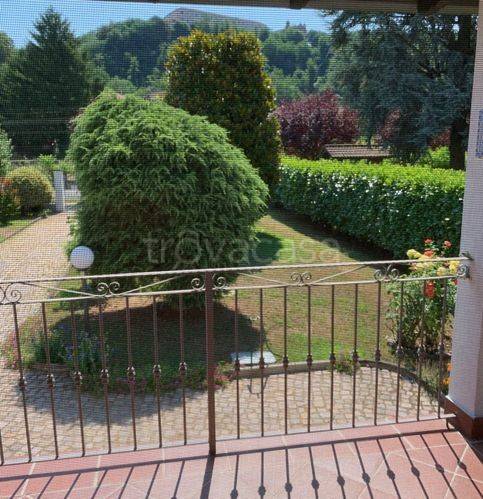 casa indipendente in vendita a Stazzano