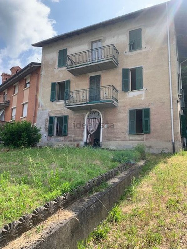 casa indipendente in vendita a Stazzano