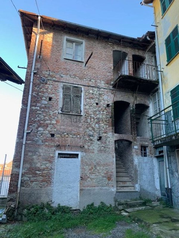 casale in vendita a Stazzano