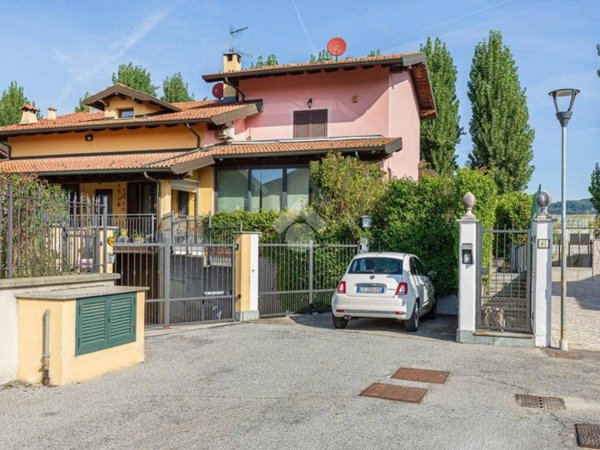casa indipendente in vendita a Stazzano