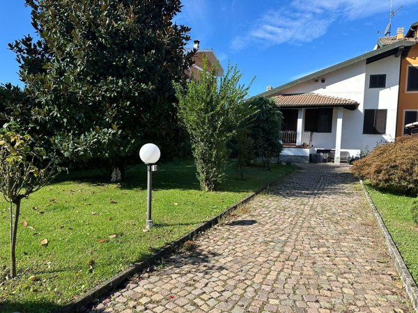 casa indipendente in vendita a Stazzano
