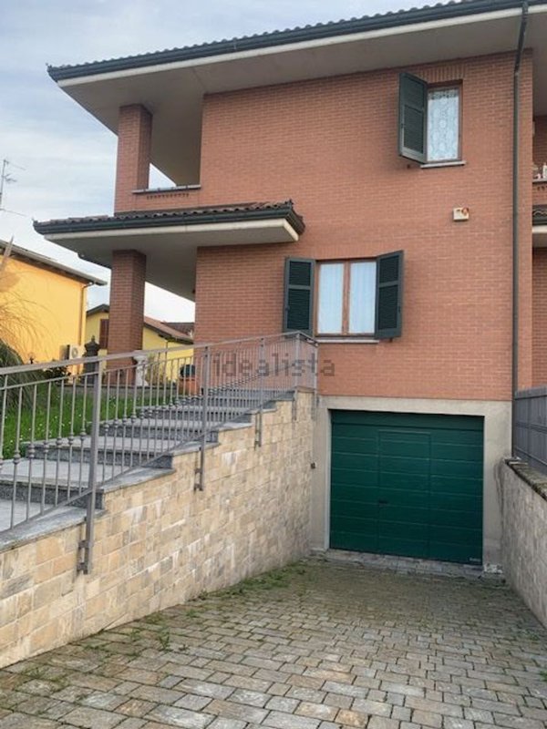 casa indipendente in vendita a Stazzano