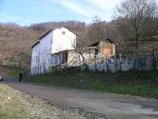 casa indipendente in vendita a Stazzano in zona Vargo