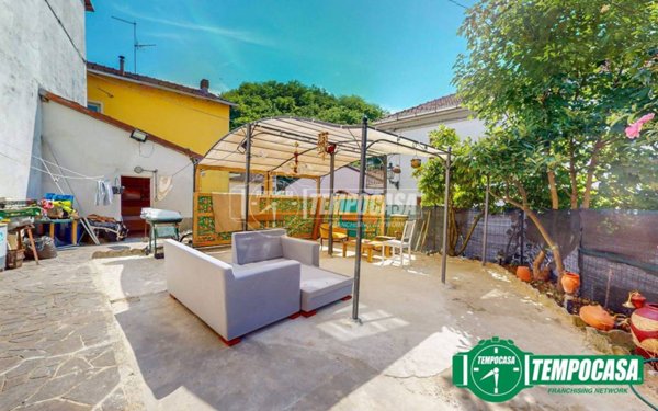 appartamento in vendita a Stazzano in zona Monterosso