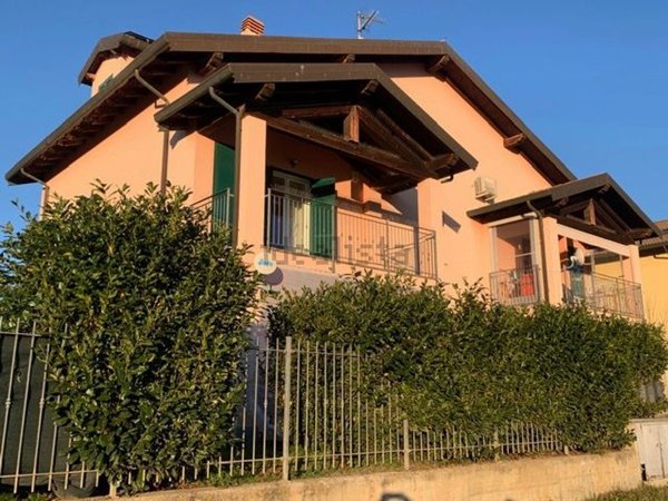 appartamento in vendita a Stazzano in zona Monterosso