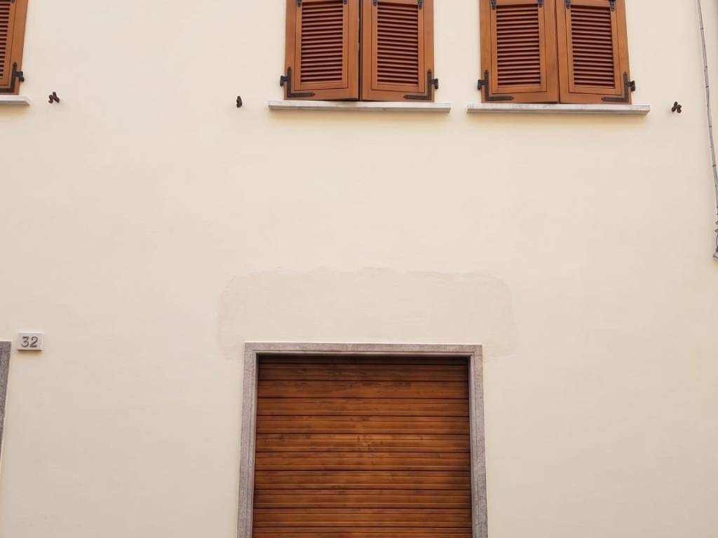 intera palazzina in vendita a Stazzano in zona Vargo