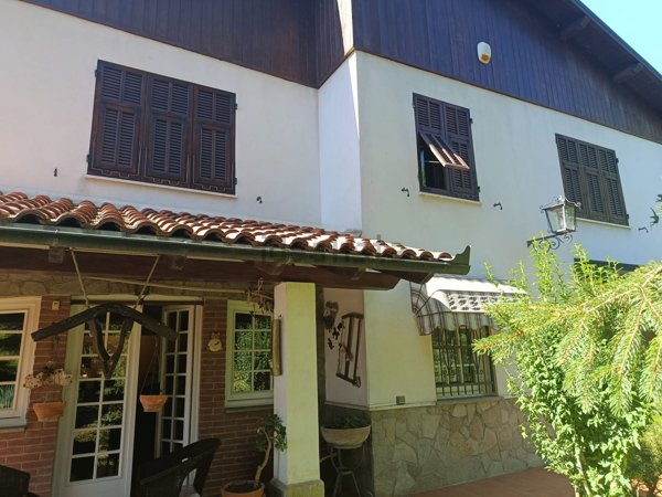 casa indipendente in vendita a Stazzano in zona Vargo