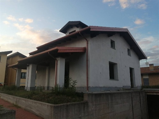 casa indipendente in vendita a Stazzano in zona Monterosso