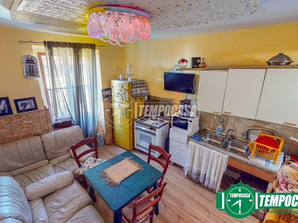 appartamento in vendita a Stazzano in zona Monterosso