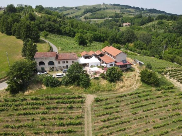 casa indipendente in vendita a Strevi