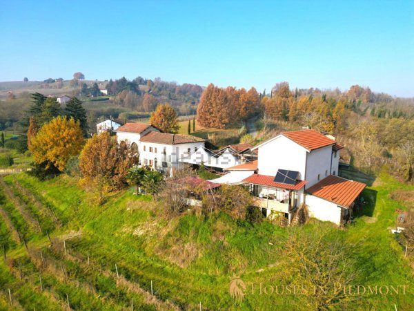 casale in vendita a Strevi
