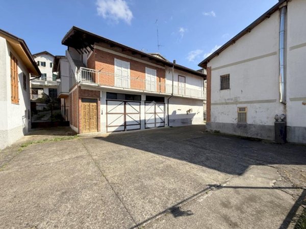 casa indipendente in vendita a Strevi