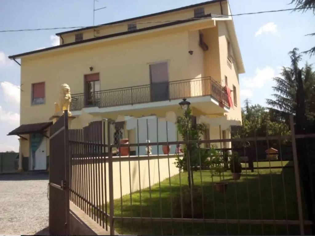 casa indipendente in vendita a Strevi