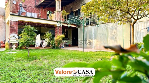 casa indipendente in vendita a Strevi