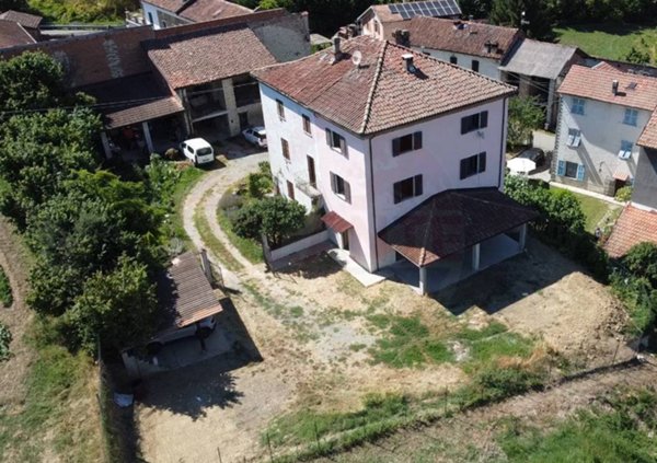 casa indipendente in vendita a Strevi