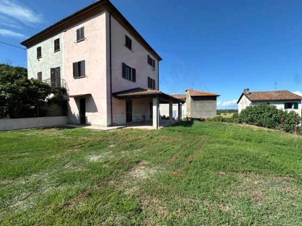 casa indipendente in vendita a Strevi