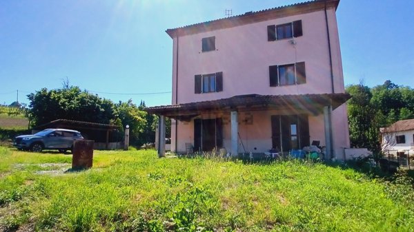 casa indipendente in vendita a Strevi