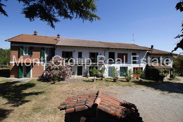 casale in vendita a Strevi