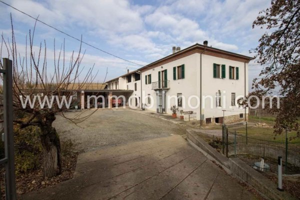 casa indipendente in vendita a Strevi