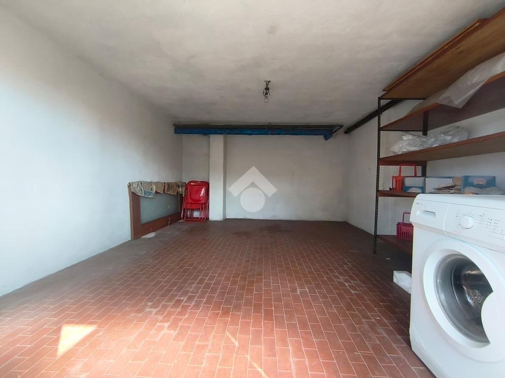 box auto in vendita a Strevi