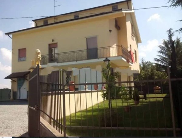 casa indipendente in vendita a Strevi
