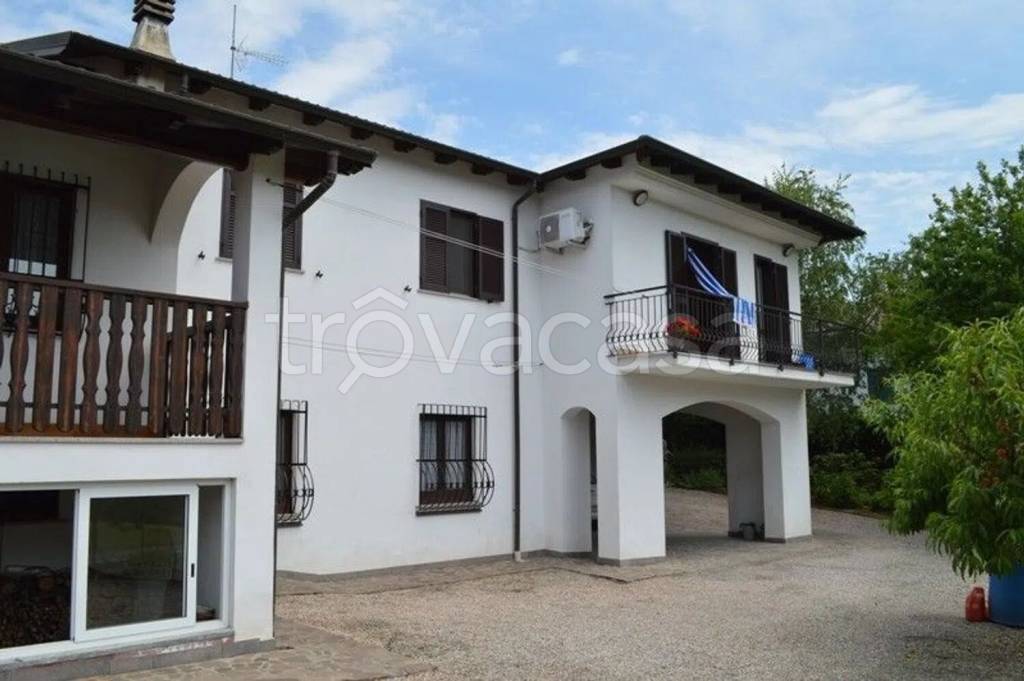 casa indipendente in vendita a Tassarolo