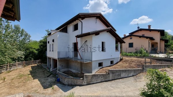 casa indipendente in vendita a Tassarolo