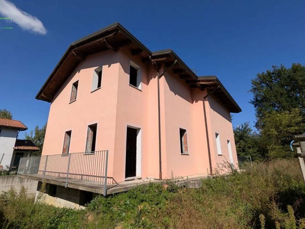 casa indipendente in vendita a Tassarolo
