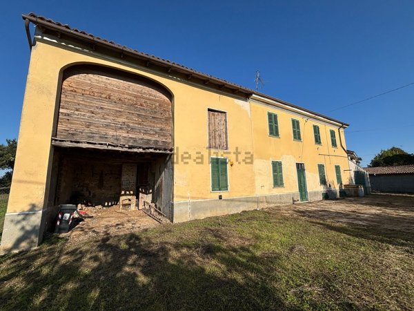 casale in vendita a Terruggia