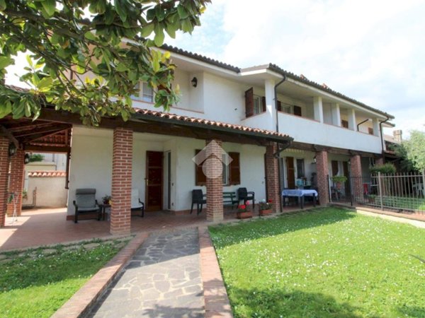 casa indipendente in vendita a Terzo