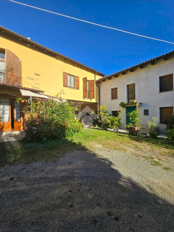 casa indipendente in vendita a Terzo