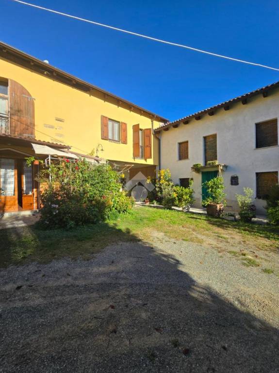 casa indipendente in vendita a Terzo