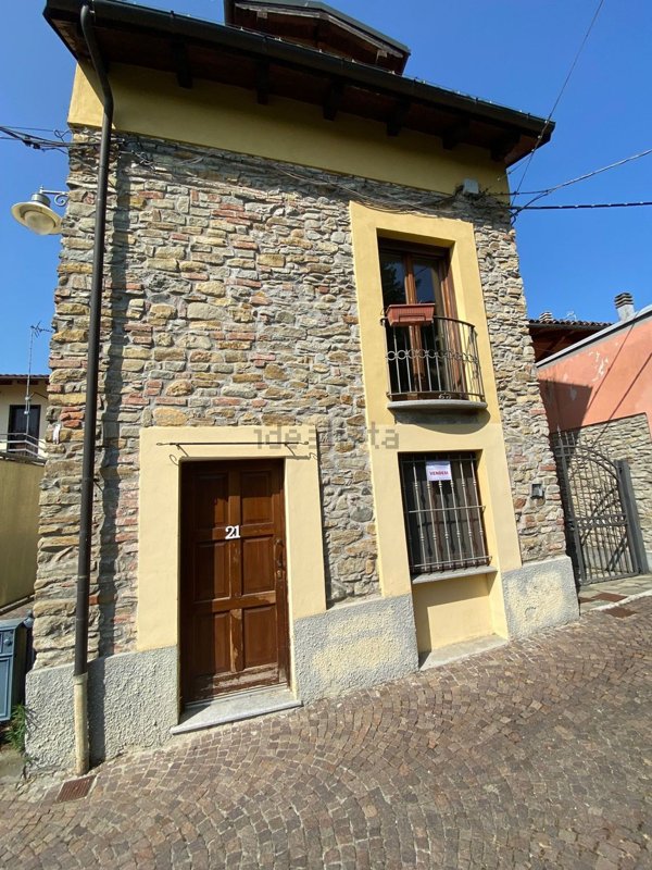casa indipendente in vendita a Terzo