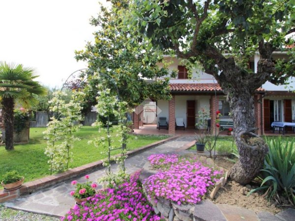 casa indipendente in vendita a Terzo