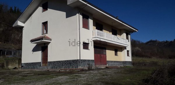 casa indipendente in vendita a Terzo