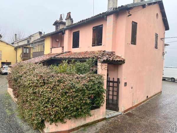 casa indipendente in vendita a Terzo