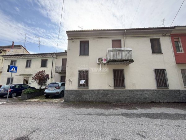 casa indipendente in vendita a Ticineto