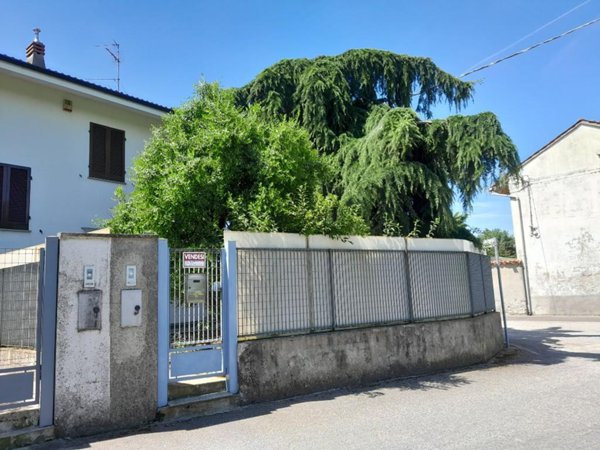 casa indipendente in vendita a Ticineto