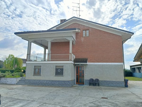 casa indipendente in vendita a Ticineto