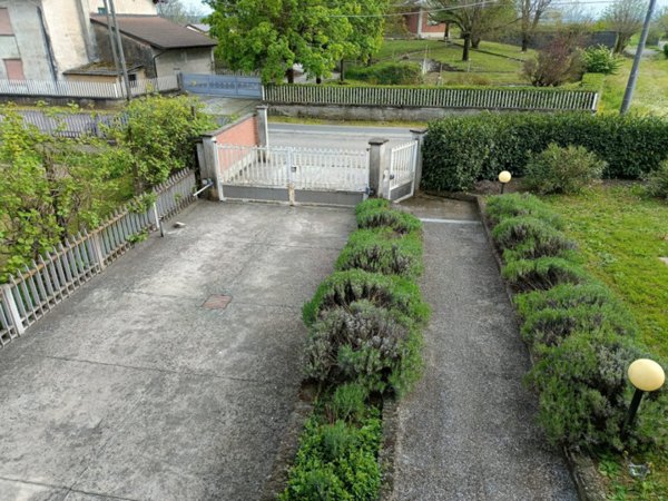casa indipendente in vendita a Ticineto