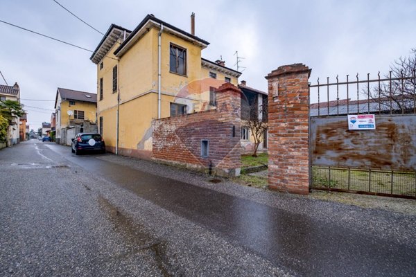 casa indipendente in vendita a Ticineto