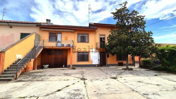 casa indipendente in vendita a Ticineto