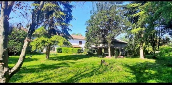 casa indipendente in vendita a Tortona in zona Rivalta Scrivia