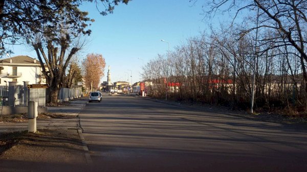 capannone in vendita a Tortona in zona Rivalta Scrivia