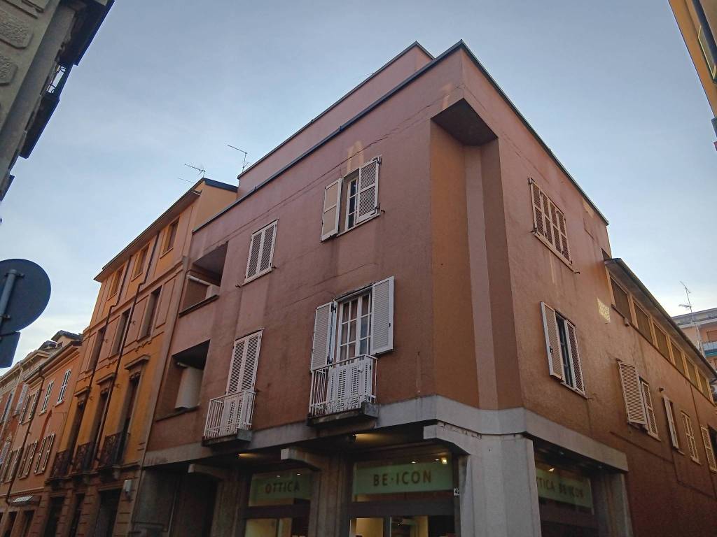 intera palazzina in vendita a Tortona